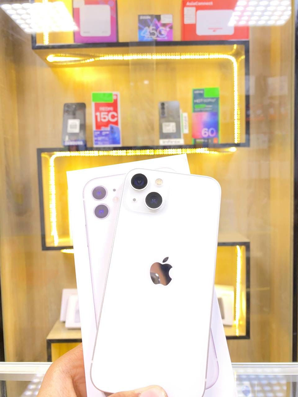 🌙🌙عروض شهر رمضان 🌙🌙
ايفون13 لون مميز  بحري  ذاكره  128بطاريه92 🔋 نموذج M كارتون 
 ممبدل بي شي  شرق اوسط مع ضمان 5 ايام  نضافه 100‎%‎ زلغ ما بي وتر بروف كامل ملحقاته الجهاز نضافه كانما فاتحه من الكارتونه بلحاسبه كله نورمال  
متوفر خدمة توصيل بشروط اوليه جميع محافظات العراق 🇮🇶 
مكاني   كربلاء تحت جسر باب طويريج منفذ ابو حيدر للمبايل
☎️*********** 
سعر 475
