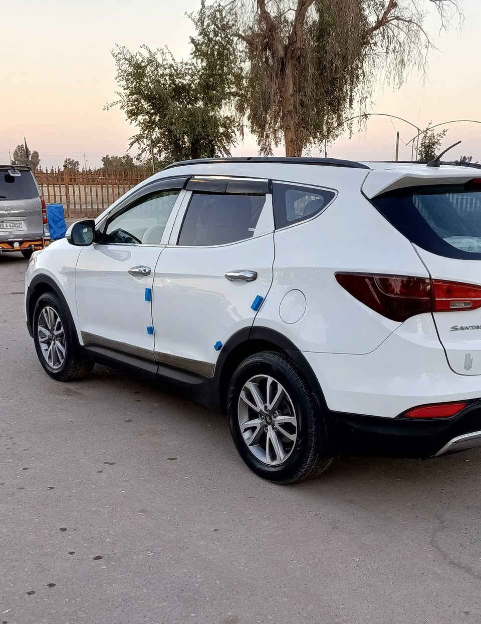 سنتافي خليجي مديل 14 مكينه 2400دوش راكب 7سياره مجفيه ومصبوغه عام بدون لا تكم ولا شواصي ولا لغود حداده من الطول  لطول مبدله تايرات نظيفه مسويله ادامه انسه صرفيه ماكو لايتات مهليه عدسات  الله شاهد لايته نهار  شاشه كامره تحكم ستيرن رقم واسط  سنويه لحد 2027 شهر 8 راعيه اريد تحويل  سعره 130 بيه مجال كلش قليل ماجوب عل تعليق ادخل خاص او وتساب *********** مكان البصره قضاء القرنه
