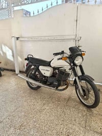 امزت قمبورة • ٢٠٠٢ • مكينة ٣٠١