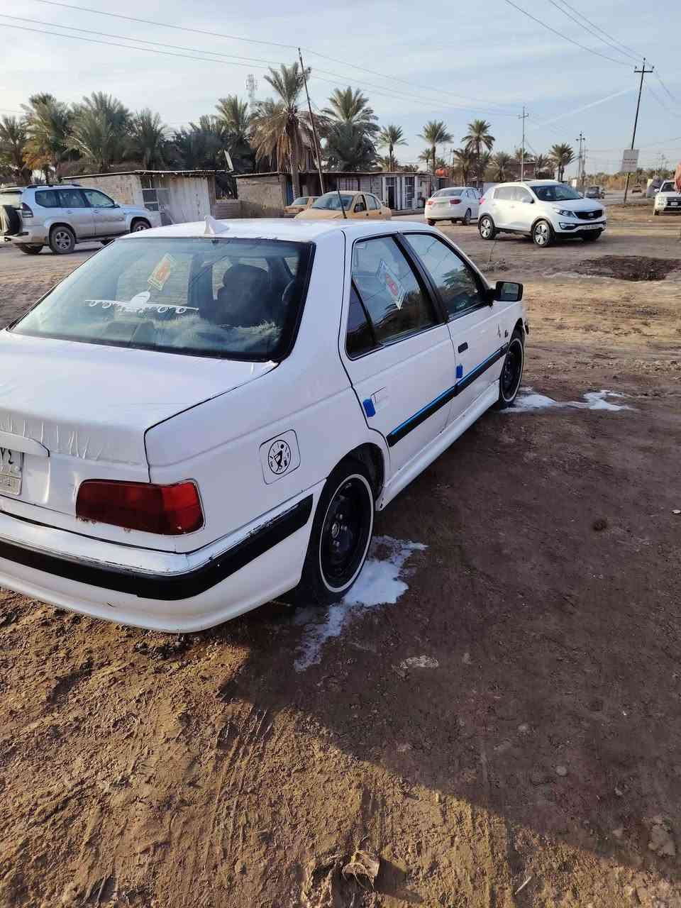 السلام عليكم بيجو بارص نضيف هاي كدامك موديل ١٢ ب٣٠ وبيه مجال جيه 
الرقم ***********
