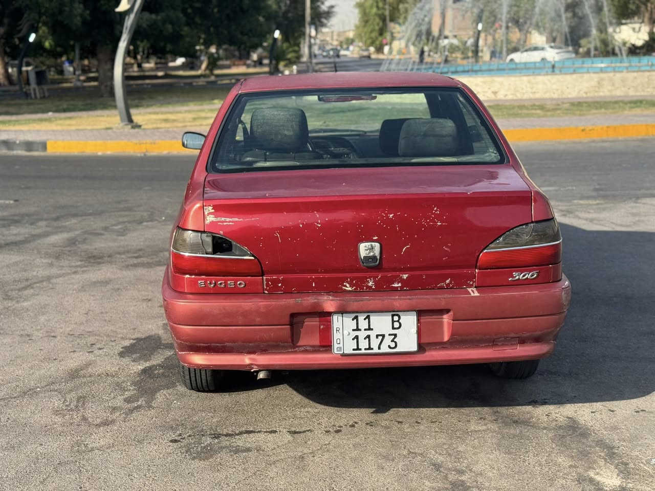 سياره شغاله وتمشي بيجو 2003 رقم بغداد بسمي كود مطابق وشبه مواليد السعر 55 وبيها مجال  مكاني بغداد الاعظميه رقمي ***********
