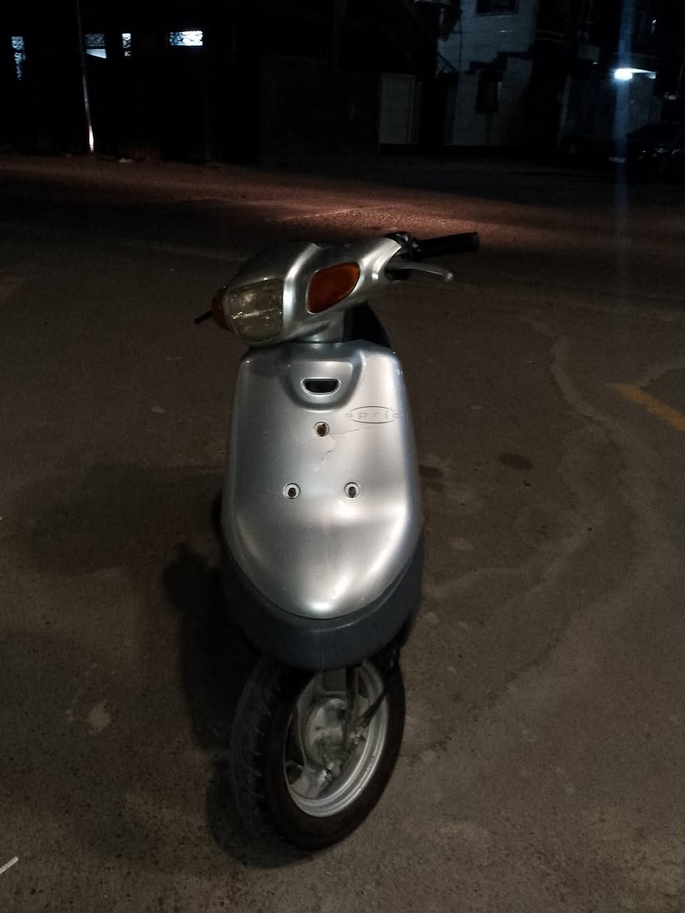 السلام عليكم للبيع دراجه بطه 60 دراجه نضيفه كهربائيات اشاير سلف وهندر طوافه بانزين ودهن يشتغلن عداد كيلومتر يشتغل مكينه بلاد لسعر 160 وبيهه مجال لمكان لغزاليه رقم ***********
