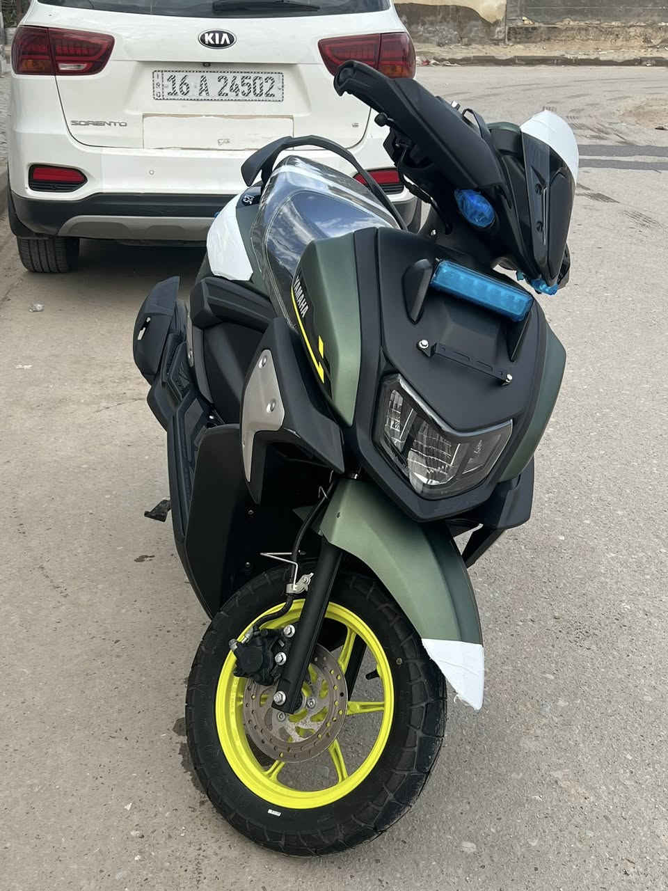 2025ماشيه 2الف جديده وغراض بيها 2300وبيها مجال قليل ***********
