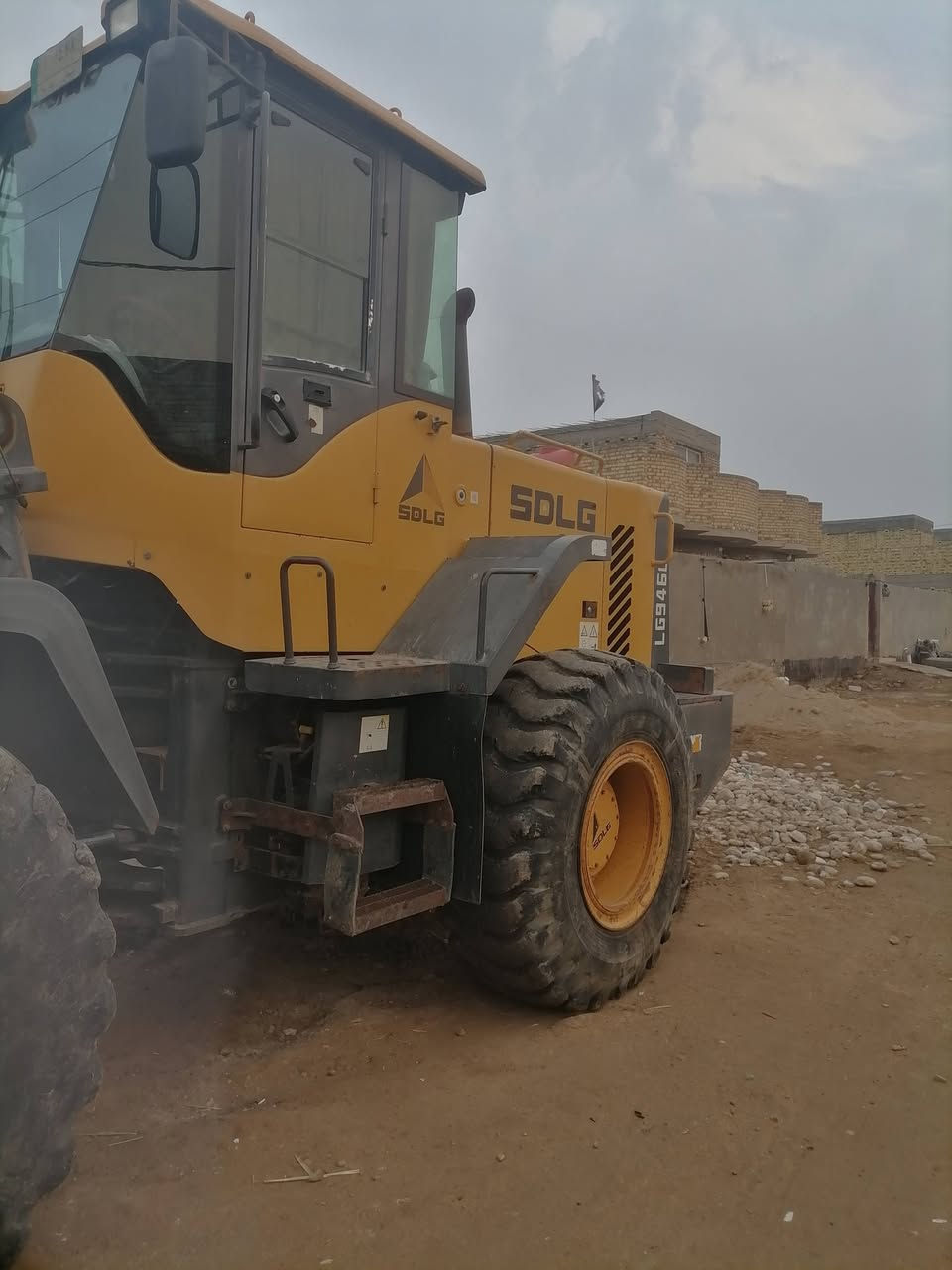 سلام عليكم اخوان شفل صيني للبيع حجم 46 موديل 2014 كير على شركة والمكينة الكتر مفتوحه مكينه خير من الله العنوان كوت قضاء الحي الأستفسار على الرقم ***********
