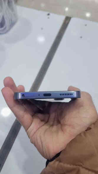 شاشه144هرتز ذاكره256 عشوائيه12+12
بدون غراض سعره265
 *********** المناذرة
