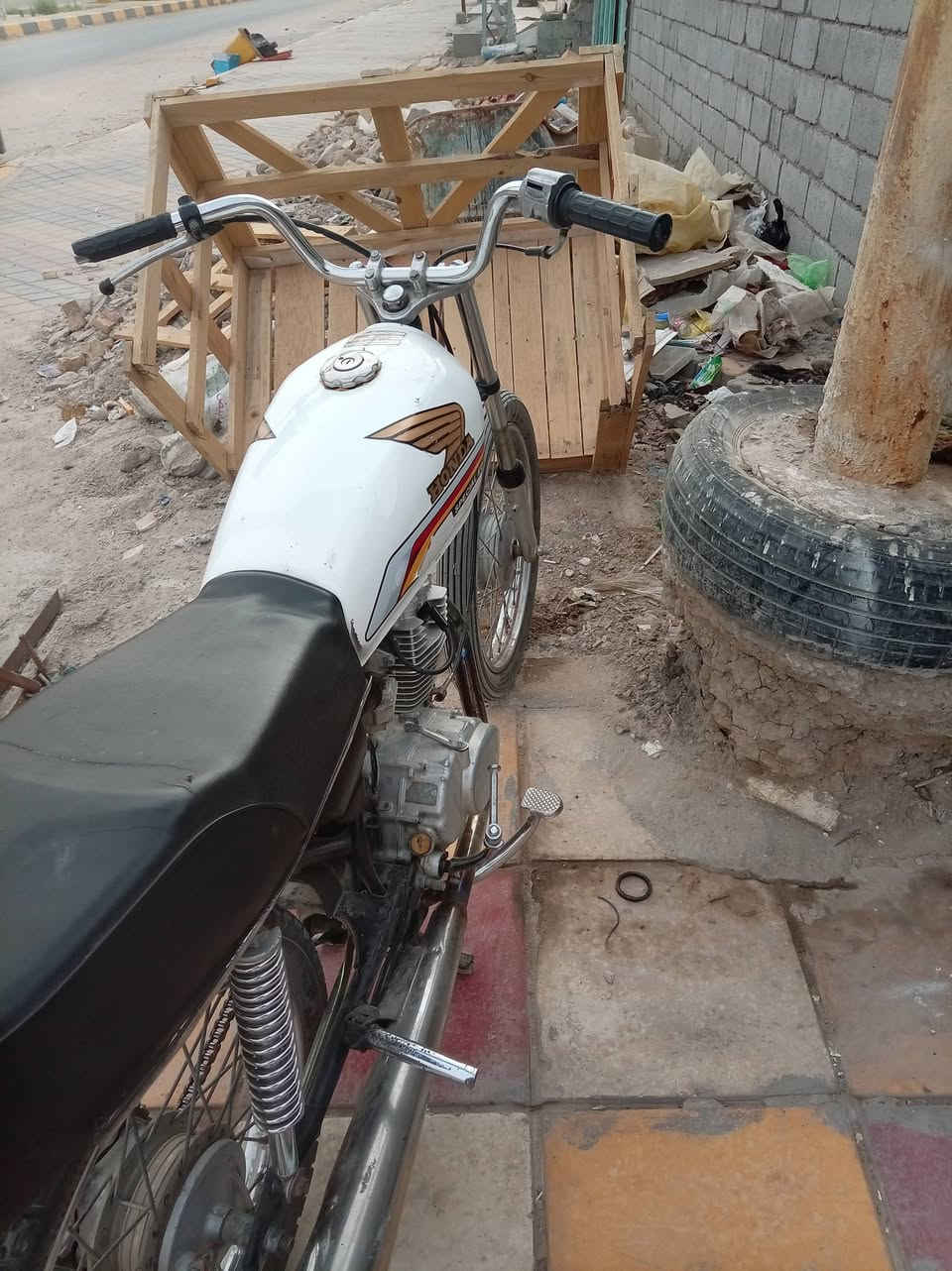 سلام عليكم دراجه نامه للبيع  مفتوحه مكينه نامه كلك دراجه  350وبين مجال مكاني ناصريه حي الجامعه   ***********
