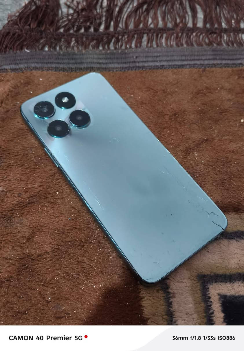 اسلام عليكم مبايل HONOR X6a مراوس بس ايفون 8و7 بلاص ذاكره الايفون 64 بطارية 80 و فوگ وانطي فرق  مبايلي ذاكرتو128 نضيف :رقمي ☎️*********** زين بس
