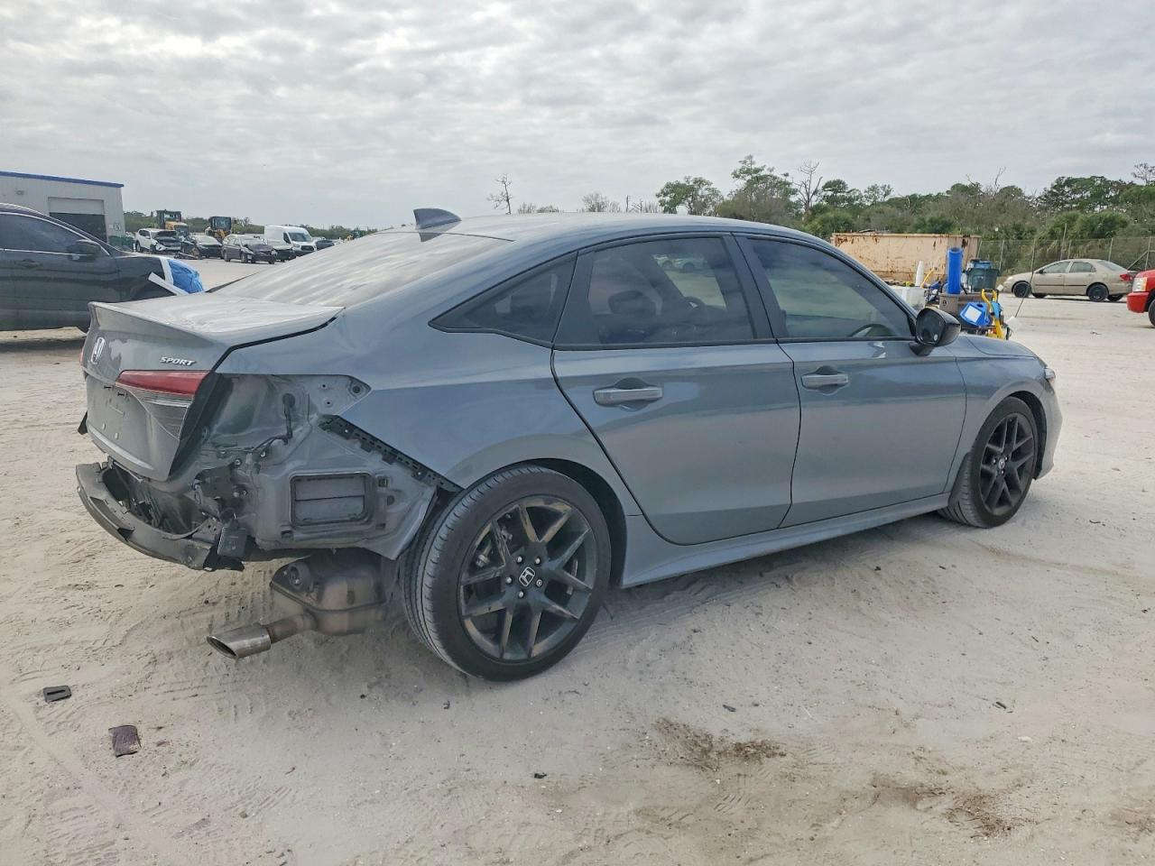 🚨 تنويه مهم
هذه السيارة معروضة في المزاد الأمريكي 🇺🇸
والمزايدة والشراء تتم عن طريق مكتب الباخرة للمزادات 🇮🇶
🔥 تدخل بكتاب الشهداء
───────────────
🚗 نوع السيارة:2025 HONDA CIVIC SPORT
📅 تاريخ المزاد:الخميس 01-01-1970
💰 السعر: يتحدد داخل المزاد
📊 الممشى:25901 ميل فعلي
🛠️المحرك: 4 سلندر / 2 لتر
───────────────

🔥 مجاناً مجاناً مجاناً
📄 تقرير كارفاكس مجاني بدون أي مقابل
───────────────

🚗 سحب السيارة خلال 24 ساعة من وقت التسديد
💸 حسابات مخفّضة وعمولات أقل من السوق
───────────────

🚢 الشحن متوفر من:
🇺🇸 🇨🇦 جميع الولايات الأمريكية والكندية
➡️ شحن مباشر إلى العراق
➡️ العقبة – جبل علي – ميرسين
───────────────

🛃 تخليص كمركي كامل من ميناء أم قصر
🏔️ تخليص كمركي إلى إقليم كردستان
🇯🇴 شحن مباشر إلى عمّان (العقبة)
🇹🇷 شحن إلى ميناء ميرسين – تركيا
───────────────

🏢 فروع الشركة:
📍 الفرع الأول: بغداد – السيدية – الإعلام
📍 الفرع الثاني: الإمارات العربية المتحدة – الشارقة – الصناعية 4
───────────────

👥 مجموعة البيع والشراء:
https://www.facebook.com/share/g/17pXXBgeeU/?mibextid=wwXIfr

───────────────

🎵 TikTok:
https://www.tiktok.com/@al_bakhera?t=8qGOLioZlVE&_r=1

───────────────

📞 للاستفسار والتواصل:
+9647739115599


**إذا كنت صاحب هذا الإعلان وتريد حذفه لأي سبب، رجاءا أرسل رسالة إلى الدعم الفني**