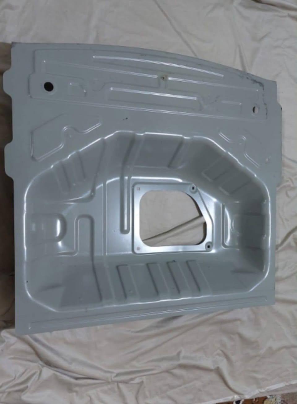 غراض كيا نيرو اصلي وكاله ٢٢ و٢٣ الاستفسار على الرقم ***********
