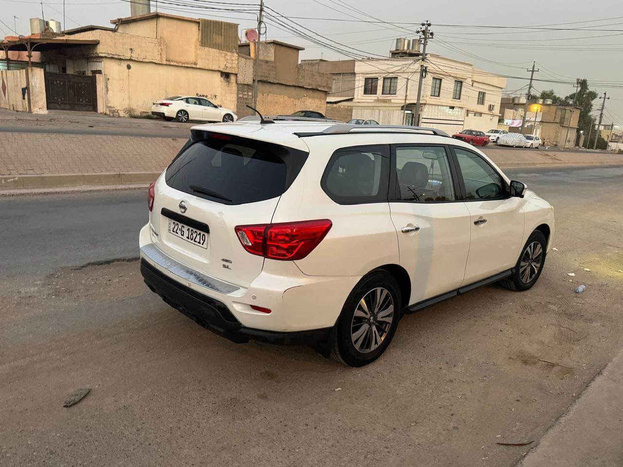 نیسان پاسفاندەر ٢٠١٧

نيسان پاسفەندەر مۆديل ٢٠١٧ مواسەفات SL
 بەسمە و شە غال دەبڵ ئەکسل و شاشەگەورەر  و تەعدیل  سورعه و بلوتوس کامێرا تەبريدمەرکەزی ٣ريزکوشن واتا٧نەفەری گوشنی پیش و دواوەی هیتەرە و سوکانی هیتەوە و ٥ کامیرە سندوق شەفت 
فول مواسەفات تەنها سلایت نیە 
ئیرباگ هەموی سەلامەتە هیچی نەتەقیە 
بی بۆیاج. بی لیدران 
٣ جی تەعدیلی هەیە 
رەقەم و سەنەوی نویە تا ٢٠٣٠   150هەزار  کيلۆمەتررۆيشتووه 

0750 736 1050 أربيل, العراق
