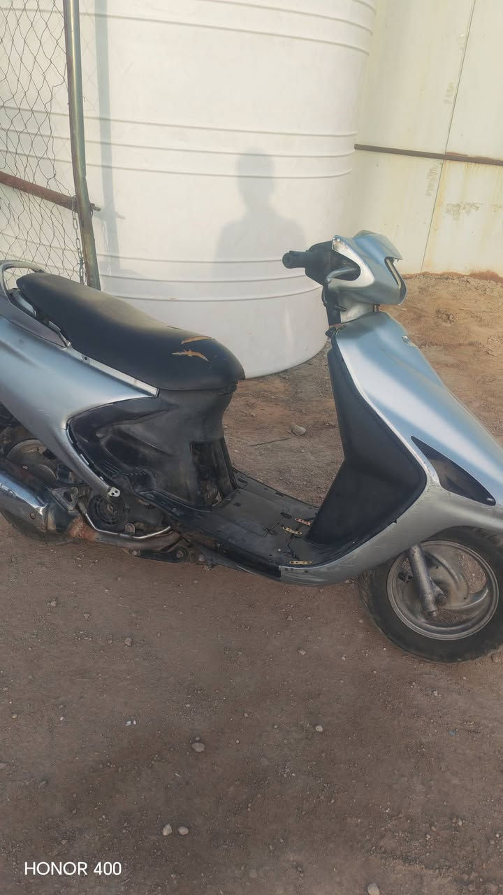 فراشه نثيه للبيع
مكينه مفتوحه مره وحده
الدراجه حلوه
بيها نقوصات
***********
الديوانية الإسكان
السعر ٢٥٠ الف
