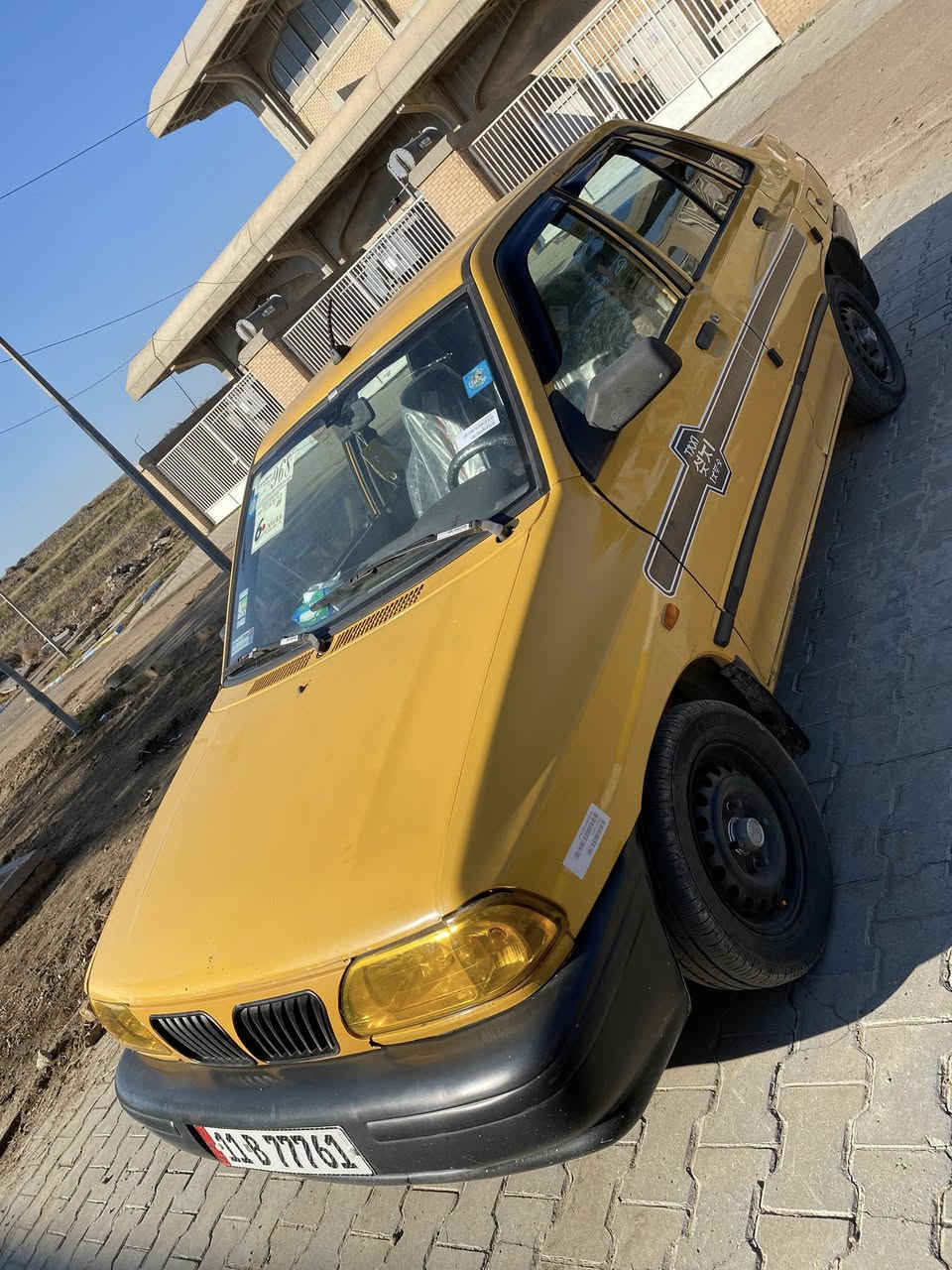 السلام عليكم سايبه موديل 2013 هزه جديده شواصي واحد مفطور ومصلح  محرك مكفول كير وكلج جدد تايرت جدد كهربائي من الطول الطول شغاله قاعده فيت بم ونورلات وبلكات جدد داخل نضيف كلش ولايت زنون عالي ناصي هيه غرمات مصفره شرط التحويل مكاني بغداد الغزاليه  *********** السعر ب 26  وبيه مجال
