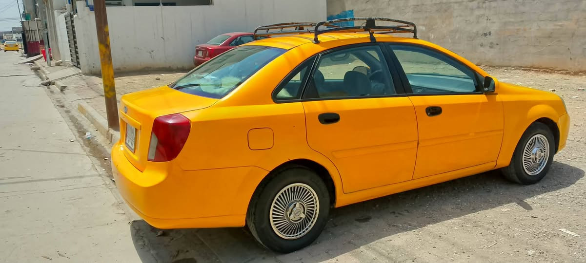 اوبترا موديل 2004  سعر 57بيها   مجال مواصلات اي قرامه بيها عليه  سياره حلوة كير محرك شرط لا صرف ولا بخار سنويه ساقطه  من 2019  شرط التحول  سياره بسمي دفتر بانزين بيها عنوان كركوك الهاتف‏‪***********‬‏
