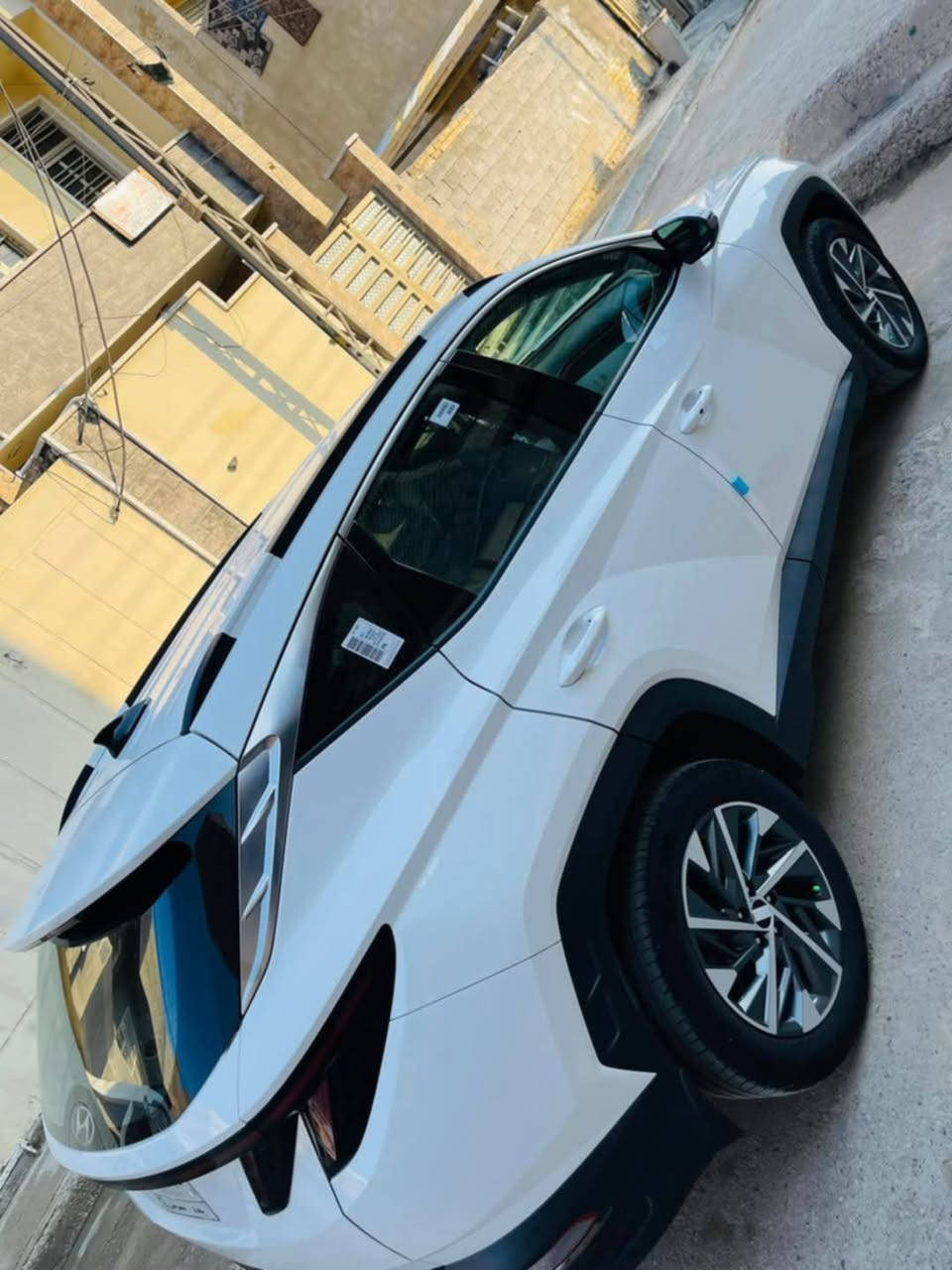 السلام عليكم  توسان 2020 شكل22 وارد خليجي
،اللون ابيض، رقم بغداد بسمي شرط التحويل محرك 2000، دوش  ماشيه 84 الف ،فول مواصفات عدى البانوراما  
مكفوله كفاله عامه من الصبغ والتبديل شرط السونار استلم شركه كتلوكات الشركه بيه يعني على ايد وحده 
محرك وكير مكفول تبريد تدفئه كله شغال 
المواصفات
1- كراسي كهربائي 
2- حساسات امامية خلفية
3 - بصمة 2 + تشغيل عن بعد
4 - ويل كروم 
5 - اشاير بالمري
6 - دخول ذكي
7 - هاند بريك بصمة
8 - ثلاث انظمة قيادة ايكو سبورت نورمال 
9 - شاشة ايباد 
10 - شاحن واير ليس مع منافذ USP إماميه 
11 - قطعتين تبريد 
12 - تحكمات ستيرن جهتين 
13 - كأمرة دواره
14 - بردات خلفية
15 - الجام اوتو 
16 - مثبت سرعة
17- مري شفط 
18 - لايتات دوارة امامية فول LED
19 - زنون لد امامي خلفي
20- لد نهاري
السعر اتصل على الرقم 
العنوان. الانبار الكرمه او ابراهيم بن علي اطراف بغداد 
للاستفسار 
 *********** 
مكلف بل نشر اتصل على الرقم ما متواجد على الفيس
