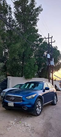 ‎انفنتي موديل 2013  fx37  ‎للبيع لون مميز مبدل كسر و مكينة جدد وظفيرة ...