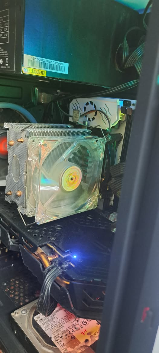 كيس تجميعه للمونتاج والالعاب بمعالج زيون

المعالج Intel Xeon E5-2680 v4

المعالج ١4 كور

الرام 16 كيكا ddr4

المذربورد huananzhi x99-tf

الهاردات ssd 256 gb - hdd 2 tb

كرت الشاشة AMD rx 580 8GB mllse

البور سبلاي 600W

الكيس بي العاب قوية مثل Marvel's Spider-Man 2

سعر الكيس 350 الف رقمي ***********

بغداد شارع الصناعه لايوجد توصيل
