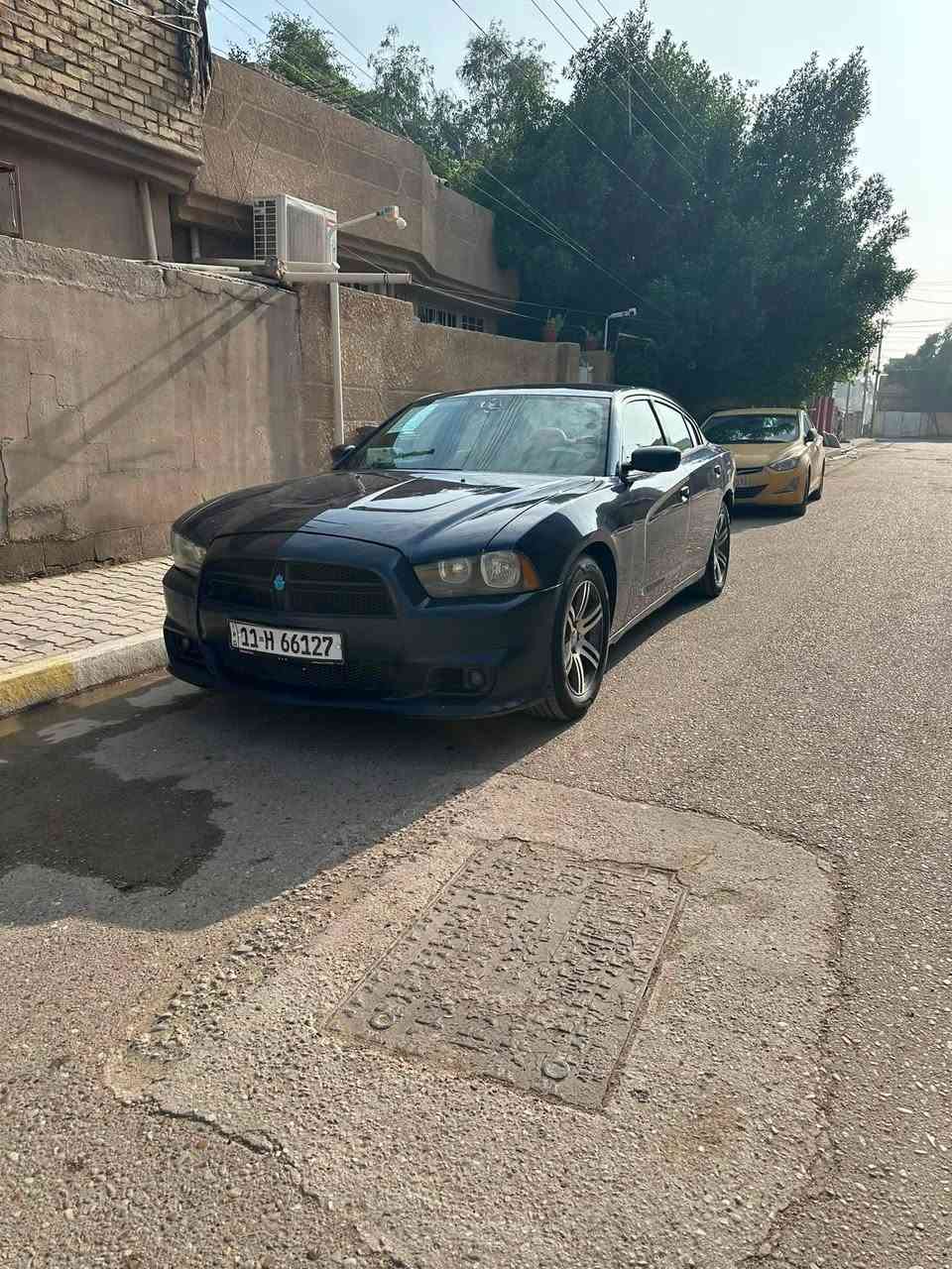 جارجر 14السياره كنديه  نقص السياره صدر خلفي كله +اذان مكينه
بيه صبغ جاملغ المامي اليمن وبيه شبر بل جاملغ الخلفي اليمن
معمر بس مامصبوغ بعده وبيه شخط مجرور كرت وبيه داير الجاملغ اليسر معمر بس   وبقيه شخوط قليله بل بوليش تروح 
 مكان السياره بغداد ***********
