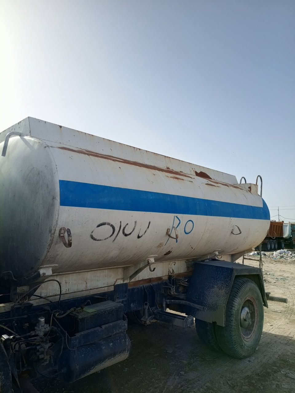 تنكر للبيع ***********
