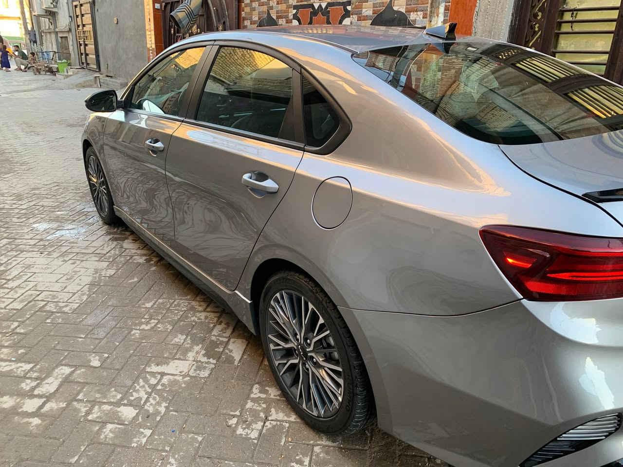 السلام عليكم...  للبيع فقط

كيا فورتي 2024 GT line وارد امريكي

مكينة 2000 دوش

فتحة سقف 

بصمة تشغيل 

تشغيل عن بعد

بصمة دخول

تحكمات مقود جهتين

سستم صوت هارمن كاردن 

ستيرن D

رادار امامي وخلفي وجانبي

تحديد مسار 

مانع تصادم 

شاشة كبيرة 

وضعيات قيادة 

شاحن لاسلكي

هاند بريك بصمة

تبريد شاشة

بك لايت LED

لد نهاري

ماشية 6 الاف mi

رقم بغداد بأسمي

حادثها خلفي بدون تبديل بدون صبغ

 السعر 168 $ 

مكان السيارة بغداد مدينة الصدر

موبايل ***********

متوفر خاص او واتساب
