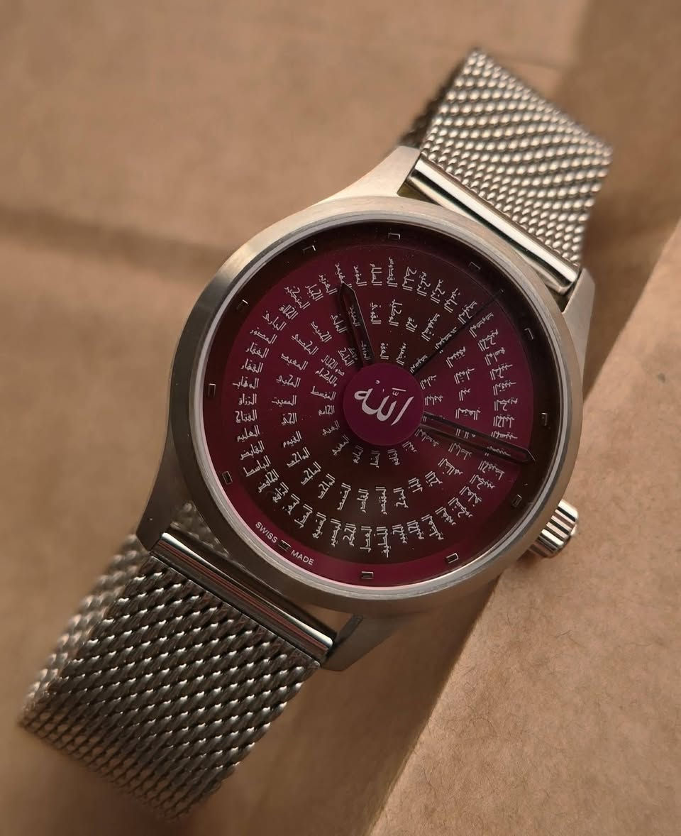 #BERNHARD_H_MAYER.
براند اج ماير/ اسماء الله 
#إصدار_حديث .
#حـجـم 36 ملم 
كوارتز /سويسري /أصلي .
#ســــعـــــر 285 دولار .
للإستفسار :
             الاتصال :  *********** .

                                او 

زيارة الــمــحلـ(السفير للساعات) عنوان حي اور شارع الـ٦٠٠.
