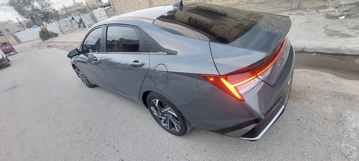 النترا موديل ٢٠٢٥  امركي الصنع ماشية ١٥ الف حادث موجود وية الصور وبيها سونار مابيها اي تبديل او صبغ بس بارد ع مقدار الحادث
فول مواصفات سلايد تدفئة بالكشن شاحن واير ليس تحكمات كل الجهات رقم فحص مؤقت مكانها بغداد للاستفسار التواصل 
 على الرقم بي وات ساب  ***********
