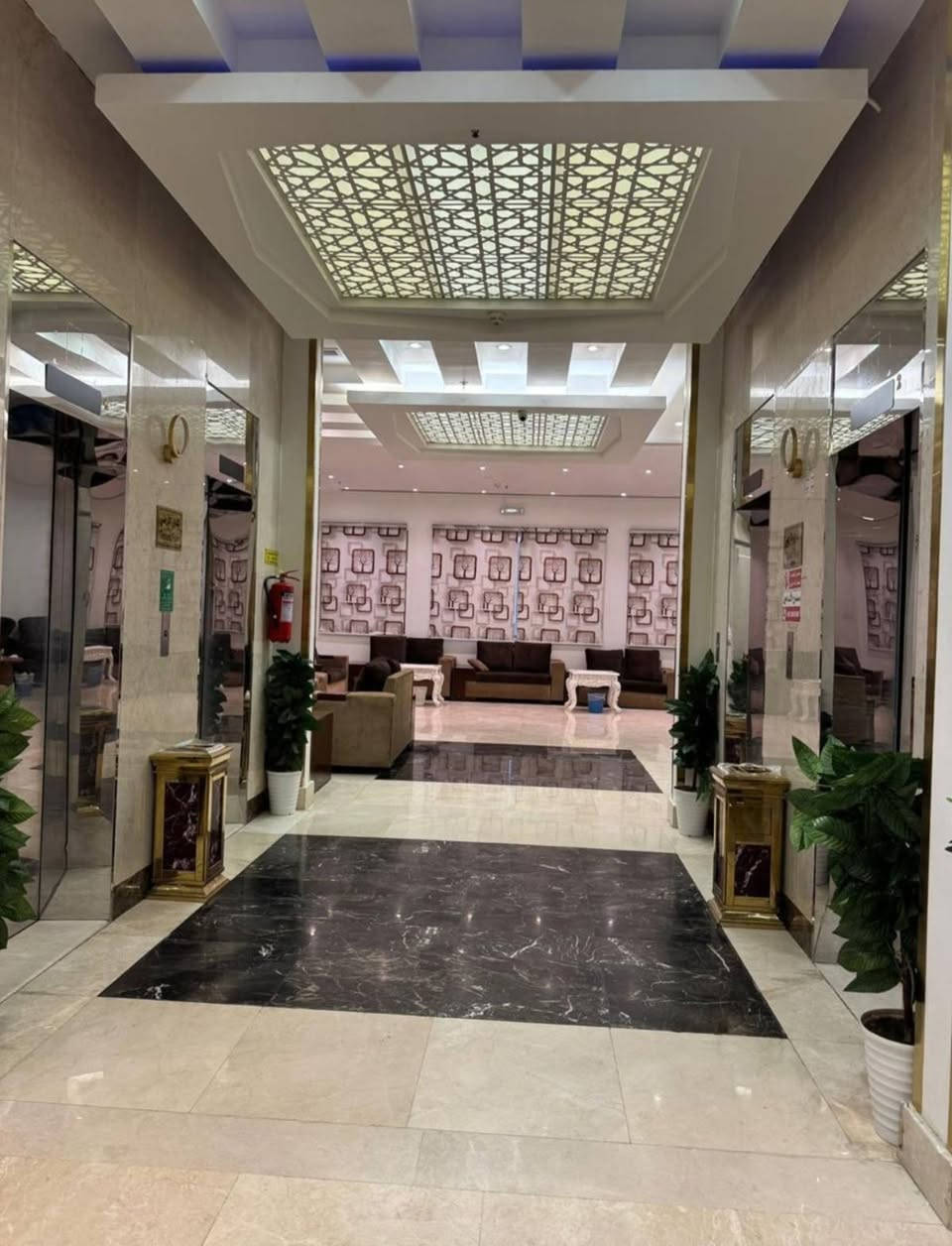 🕋وَأَتِمُّوا الْحَجَّ وَالْعُمْرَةَ لِلَّهِ 🕋
🚌🚌 بدئنا استلام الجوازات البرررر 🚌🚌
                         لشهر رمضان المبارك

           سيكون موعد الرحله 2026 / 2/ 13

               اقرا تفاصيل الرحله كاملآ👇👇👇

              (  السعر  900 $  الشهر رمضان كامل  )
              (  السعر   850 $  نصف رمضان
             ____________________________

#مدة_الأقامه /  40 يوم  صافي   برررررآ

#السكن في المدينة المنوره مركزي 2 ليالي يعني 3 ايام

#السكن المعابده فندق رتاج الحياة حصرا

#نقل باصات حديثه مكيفه

#ملاحظه هاااامه تخفيضات للمجاميع الكبيرة

#هدايا جنطه كتف 

#طعام ضيافة الطريق
_____________________________
 #ملاحظه  التسكين في المدينة المنورة بعد 4 العصر

#ملاحظه هاااااااامه 

نضام التسكين في المدينه المنوره و في مكه المكرمه ( رباعي و خماسي ) 
          _____________________________

                سارع بالحجز  💺 وضمن مقعدك 

                     🕋 اسألو من كان معنا 🕋
_____________________________

العنوان سامراء حي الضباط الاولى
 مجاور صيدلية الروان 

📞☎️📞☎️📞☎️📞☎️📞☎️

*********** حجي مزهر  اتصال و واتساب
*********** حمزة اتصال اتصال و واتساب
