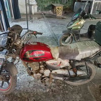 بوكسر • راكضه • ما بيه