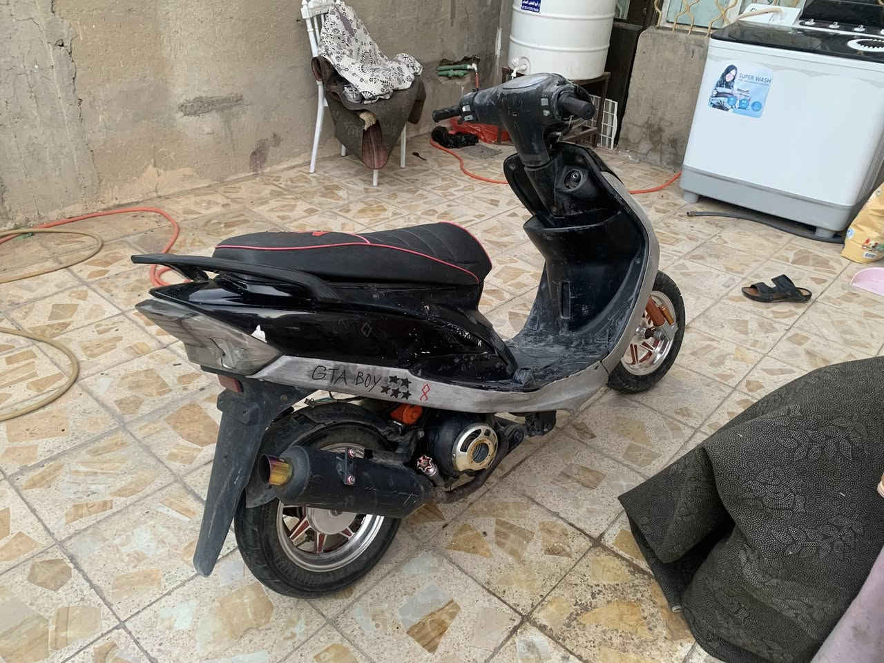 دراجة ماكس قجمة للبيع نضيفة و مزودة السعر 375 و بيها مجال بصيط مكاني نجف ***********
