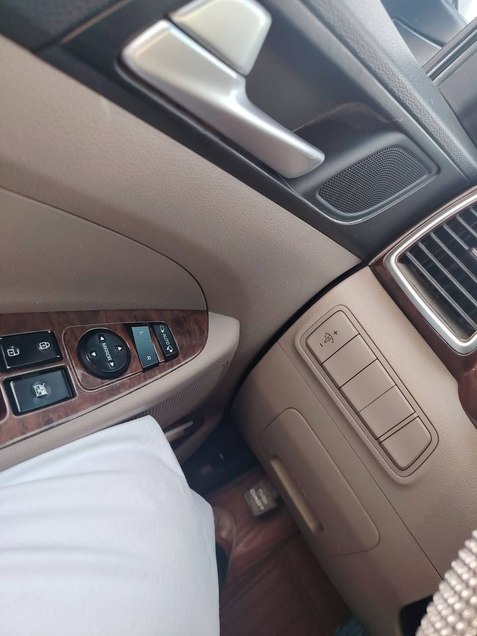 للبيع توسان ١٩ مكفول خليه شركة الكاصد ماشيه ٨٥ جاهزه من كلشي  السعر ١٩٥ قليل مجال ***********؟ العنوان المشخاب
