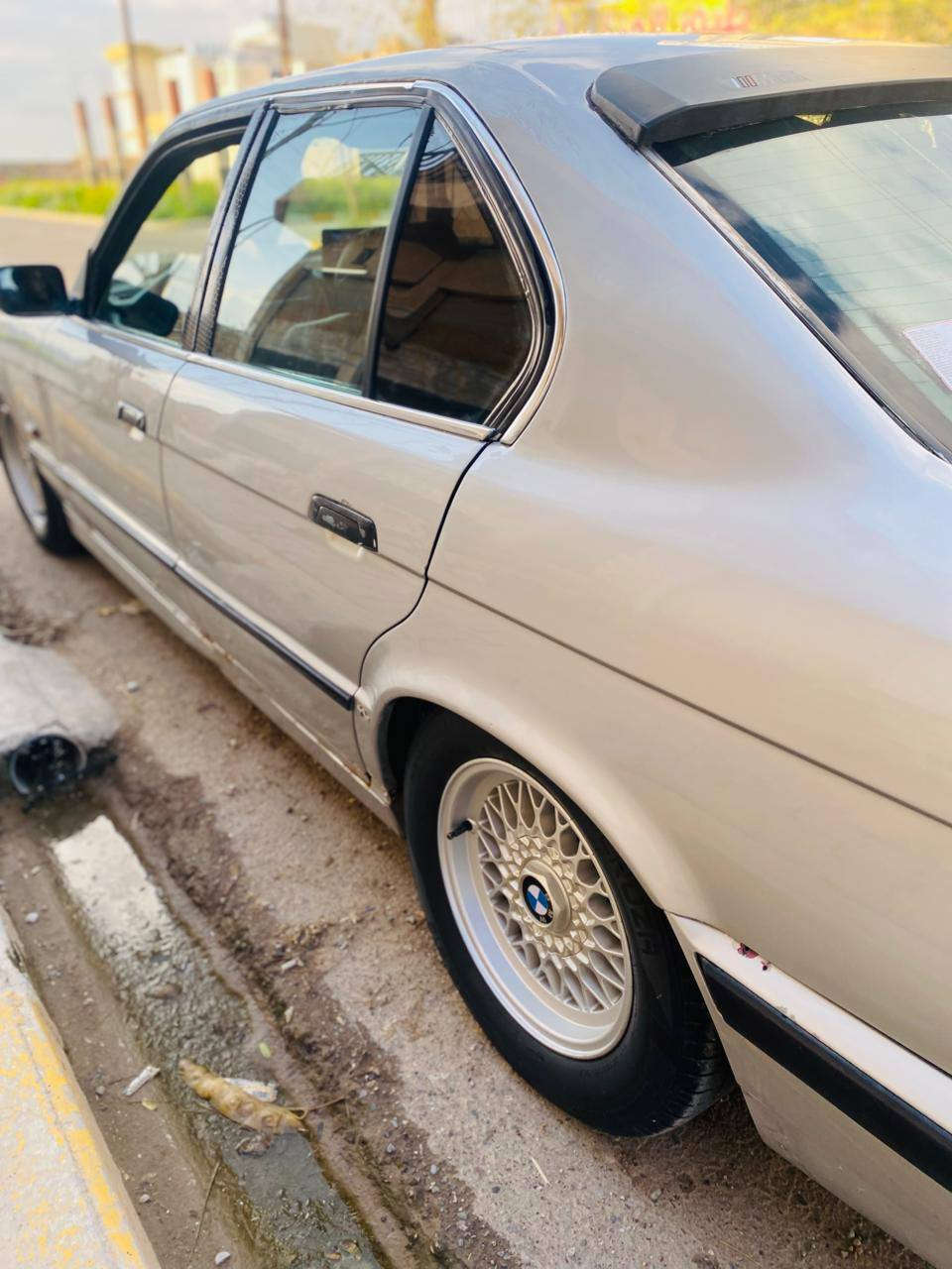 بي ام نضيفه موديل 89كير محرك شرط رقم جديد بسمي سنويه جديد تبريد ثلج تدفه كير محرك  ويل جديد صدر جديد تاير جديد 520رقمي ***********
