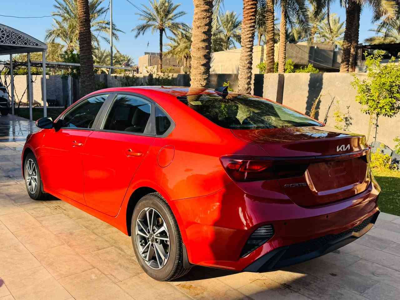 فورتي وارد امريكي
موديل 23
بدون رقم 
حادثه قبق صندوق وبارد بالجاملغ فقط
بجم كبس وبدون ايرباك
مكان سياره بابل 
***********
