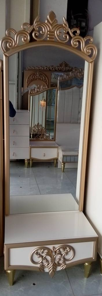 محلات الاصدقاء موصل حي البكر قرب شارع الاطباء لبيع وشراء الغرف النوم التركيه المستخدم والجديد لدينا غرفه نوم تركي ماركا صبغ حراري ملكي نظافه 100%***********
