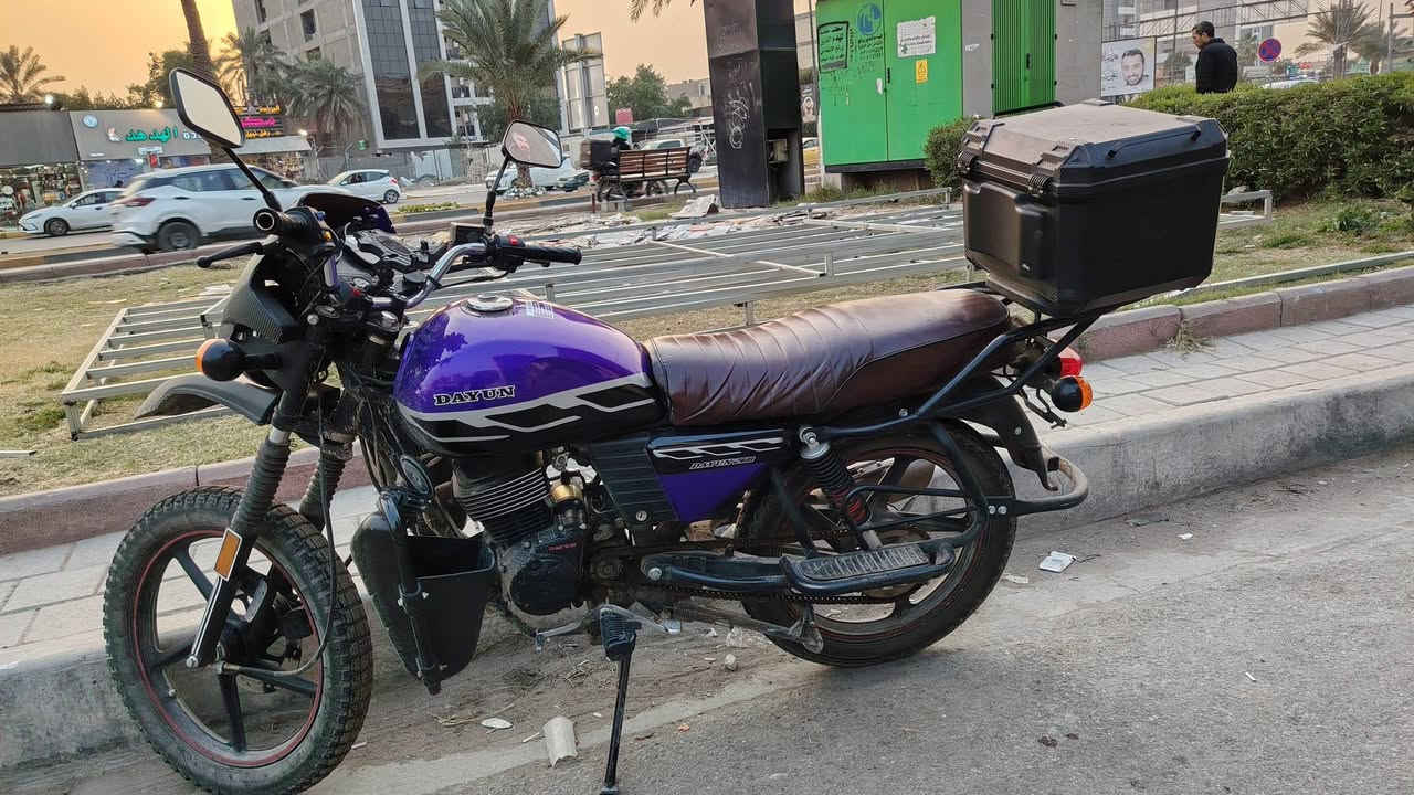 السلام عليكم
دايوان جبلي 23 رقم بغداد للبيع 
ماشية 24 الف دراجة نظيفة كفالة عامة
سعر 2500 وبيهة مجال
مكاني البلديات ***********
