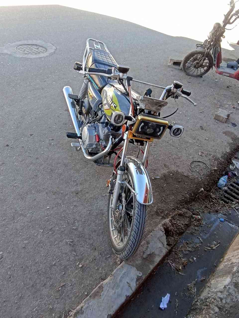 ماطورللبيع موديل 25 خمسه كير صفر ماطور***********.
