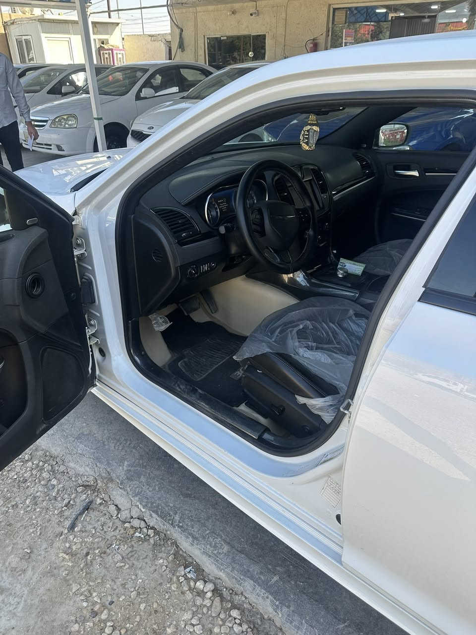 اوباما 2021 S
6 سندر 3600
((كلين تايتل)))
فول مواصفات 
رادارات امامية وجانبية 
خزن ميموري 
كشنات كهرباء
تدفئة تبريد 
زنون 
تشغيل عن بعد 
تعتيم مري
رادارات حساسات 
تخم تايرات جديد 
وبعد هواي مواصفات 
السيارة رقم اربيل تريد مداو او وكاله  
ماشية 60 الف ميل 
الشراي يتصل السعر خاص  
مكاني كربلاء طوريج
***********
