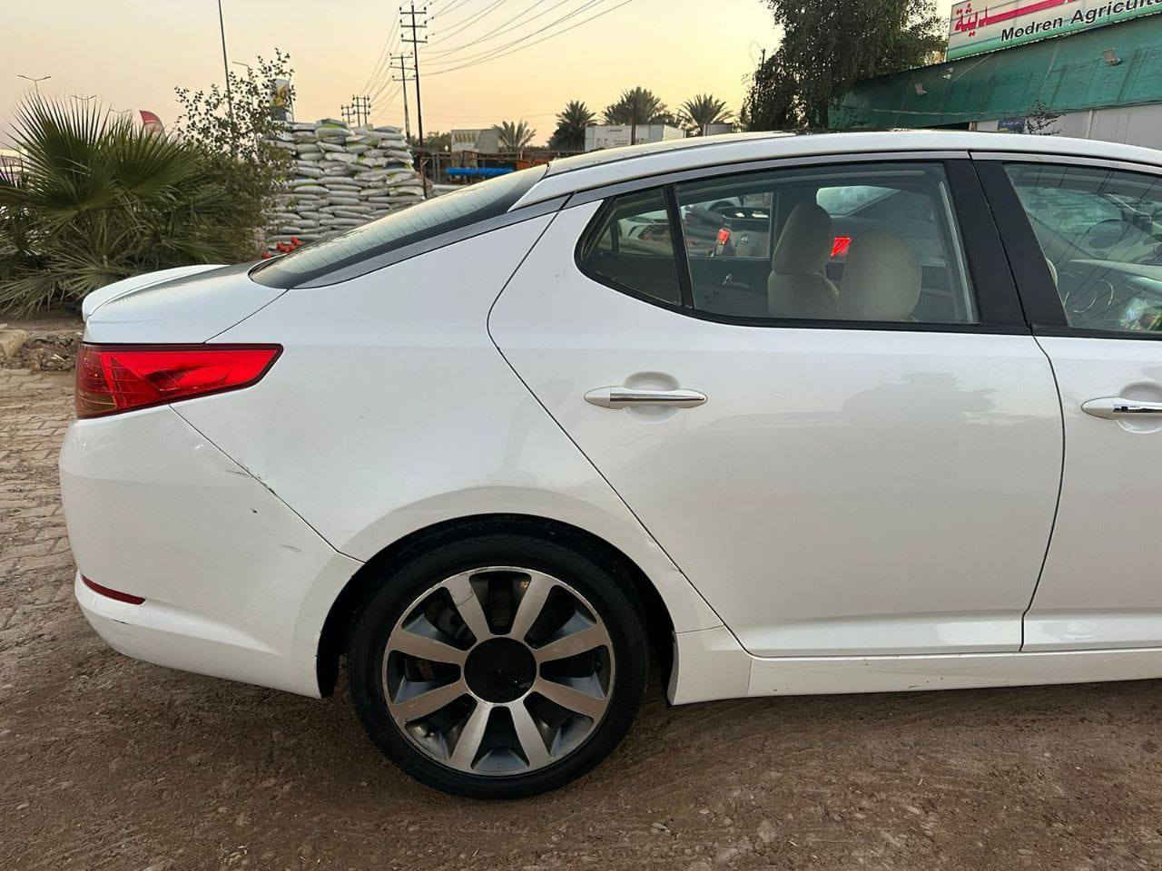 السلام عليكم سياره اوبتيما خليجي موديل 12  محرك 2000 السعر130   بدون ضرر وبدون صبغ سياره جاهزه وحلوه رقم بغداد   ***********
