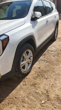 جي ام سي تيران مديل ٢٣ حادث موضح بلصوره بدون ايرباك السعر ٢٠٠ وبي مجال...