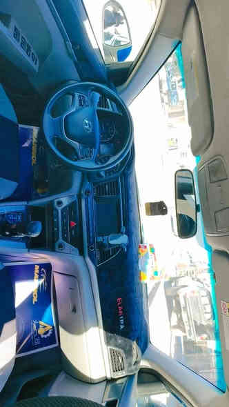 السلام عليكم الانترة موديل ٢٠١٧ وارد امريكي نص مواصفات السيارة ماشيه ١٠٣ الف حقيقي السيارة ضررها بدايت البنيد ول جاملغ او مصبوغة اربع قطع بدون داوخل شخوط السيارة جاهزة كير مكينه صدر مكفولات السيارة بأسمي *********** السعر ١١٥ $
