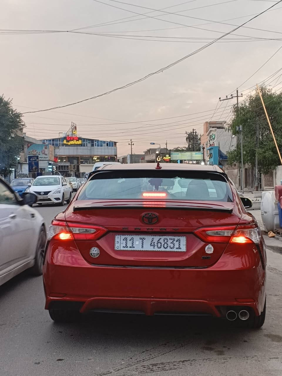 تيوتا كامري موديل 19 se للبيع ضرره جاملق فقط بدون دواخل وحادثه بصيط بدون ايرباك  مكينه كير بوضع الشركة مواصفاته فتحت سقف بصمه بصمت أبواب رادار وتثبيت سرعه/سياره ماتصرف عليه ربع عنواني بغداد رقمي ***********
