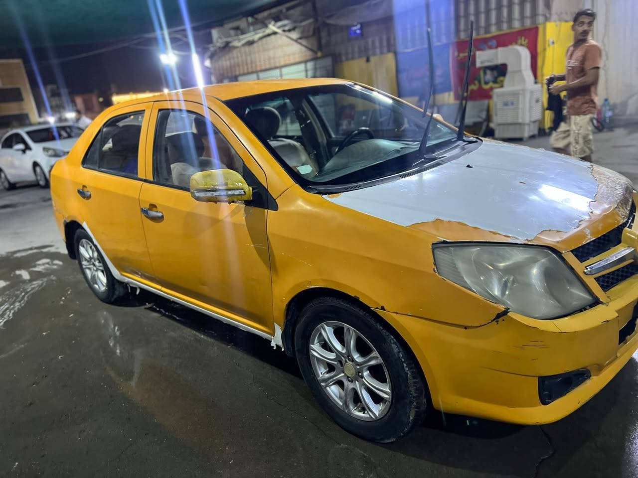 السلام عليكم جيلي محور كير ومحرك كورلا سياره حلوه ومرتبه كهربائيات كلها شغاله بس متتحول  لن راعيها ميت  وابنه موجود يجيك واذا تنحجز يطلعها اصوليه السياره سعر مناسب 
سياره نكره بكل وقت عليها ادامه كامله وتخبل 
السعر ١٩  
المكان الزعفرانيه 
***********
