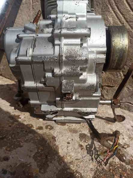 سلام عليكم مكينه تايكر 22 مكينه نضيفه لاتبخير ولا تدخين مبدل بيها ولفات رابيدو وكلجات سعرها 100وبيها مجال مكانها حله ***********
