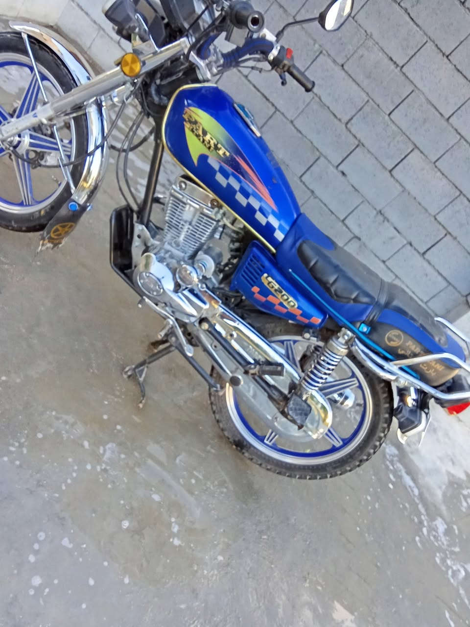 ايراني بارت البيع أوراق كامله السعر 675 وبي مجال مكاني رمادي ***********
