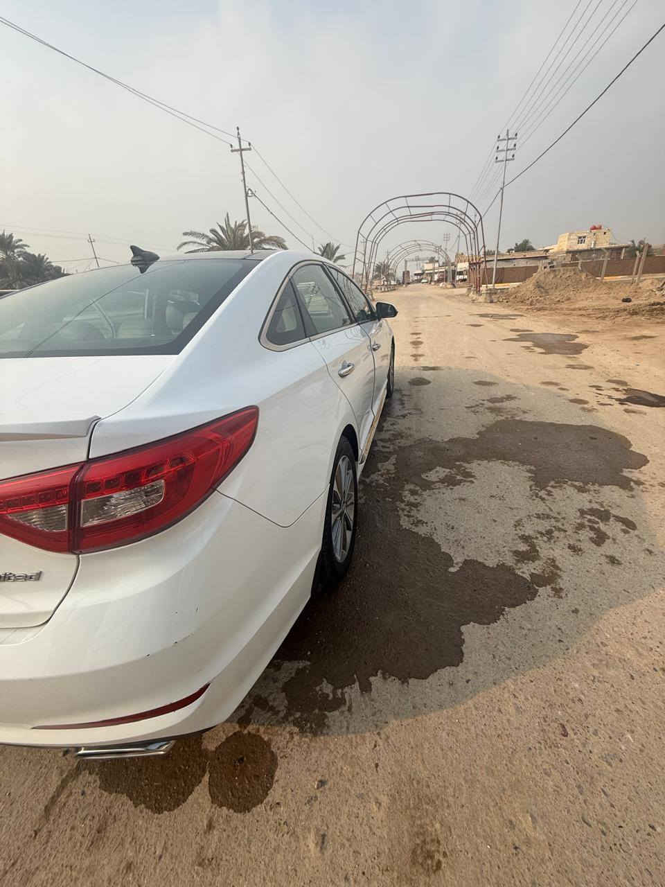 سوناتا 2016 وارد أمريكي حادث ربع بنيد راجع بارد نفسه بدون دواخل فول كلهن بيه السعر 150 وبيه مجال قليل
مكان بابل 
***********
***********
