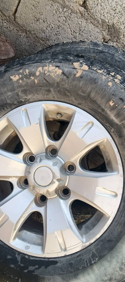 للبيع وياله فور ويل كب وياله جدد تاير نضيف للبيع اربعه كاملات سعر ٥٥٠ كربلاء. ***********
