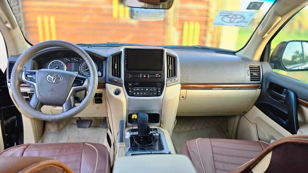 السلام عليكم لأندكروز موديل 2016 فطيم باب اول
محرك v6.   4000 
محرك. كير مكفول كفاله عامه
رقم بغداد  تحويل تريد ثاني يوم سنويه 2031
هزه جديده  
مكفوله كفاله عامه من صبغ  وتبديل والفتح  
فول مواصفات 1/1

بصمه تشغيل
بصمه أبواب
أشارت ترحيب
تشغيل عن بعد
مري شفط
خمس كامرات
فتحه سلايت
كشنات جلد اصلي
كشنات ثنين ثلاث حركات
8 ايرباك

3قطع تبريد
اشاره لكزز
ثلاجه

مري قلاب
شاشه اماميه
شاشات خلفيه
سماعات 
حساس أمامي
حساس خلفي
وباقي مواصفات الفطيم المعروفه
السياره جديده بمعنى الكلمه وياها تخم تاير جديد ياباني
ماشيه 178 الف حقيقي
السعر 410
للإستفسار اتصل على
***********
مكان السياره بابل
