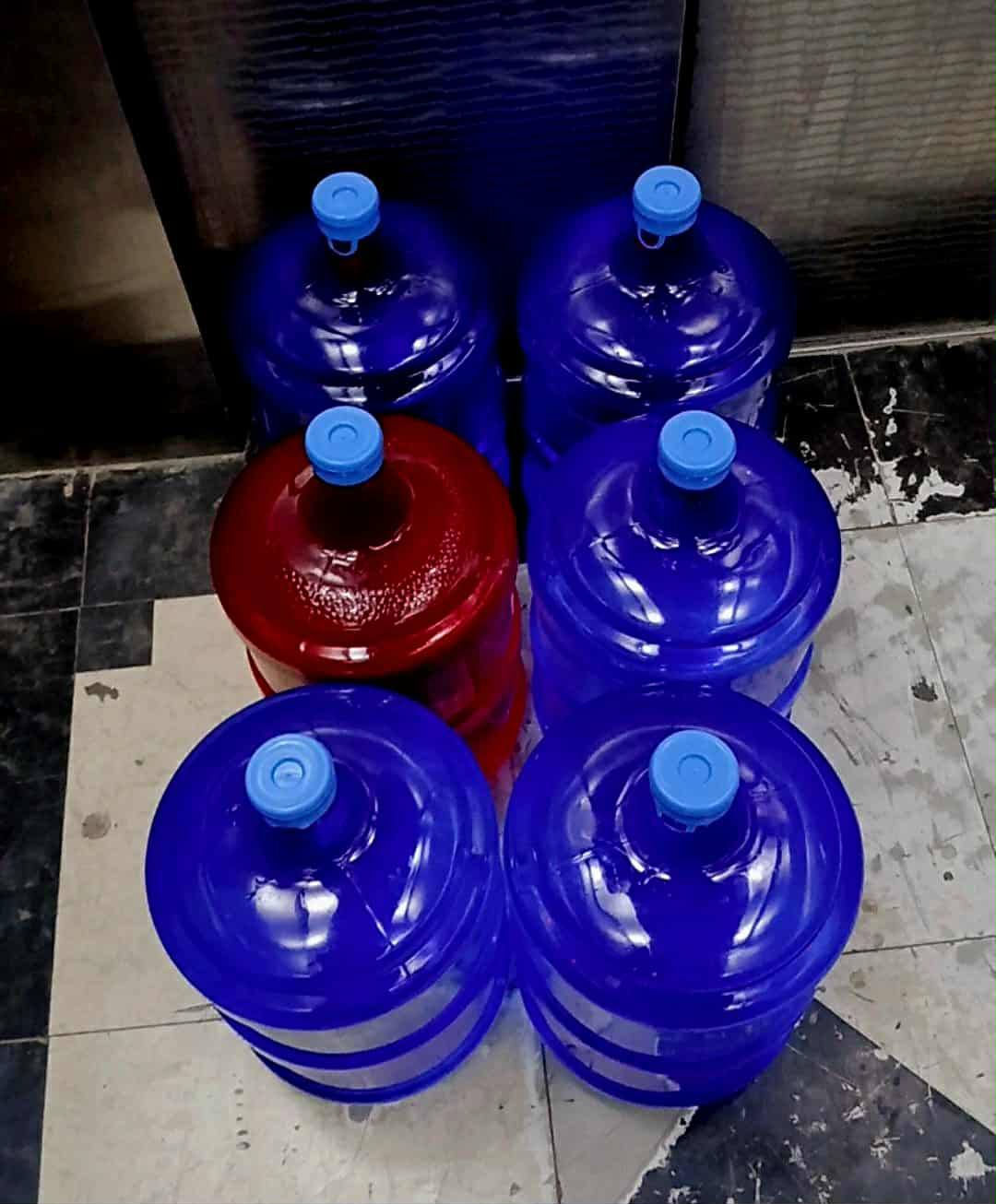 يسعدنا ان نقدم لكم خدمه توصيل #ماء_ارو خاصه بمجمع  بسمايه السكني
#الطلب والاستفسار.الاتصال على  الارقام التاليه محطه مياه الرؤيا  لخدمة توصيل ماء 💧RO واتساب
 *********** واتساب
 
 ***********واتساب
