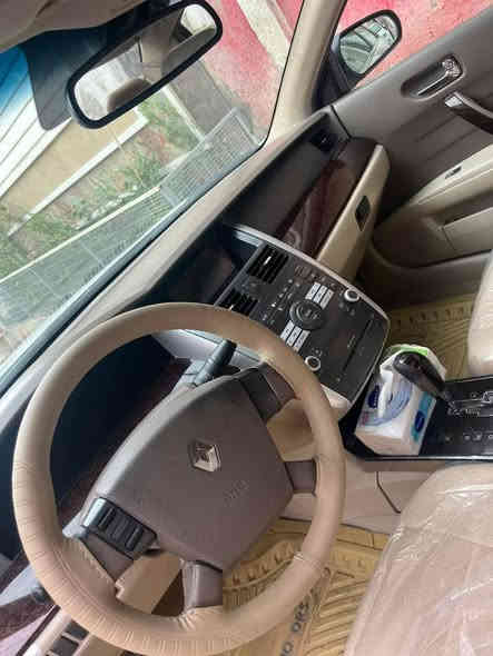 سافران 2009رقم بصره مكينه وكير باكيت  سته ستندر
حداديه كلها جديده ماعدا درايم
مكانها ميسان المجر الكبير 
صبغ قطعتين أثر شخوط جاهزه كامله  عالآخر تبريد كهربائيات أو كلها شغاله 
95وبيها مجال 
ترهم مراوس  
‏‪***********‬‏ واتساب اتصال
ما يعجبك ادعينا بالرزق
