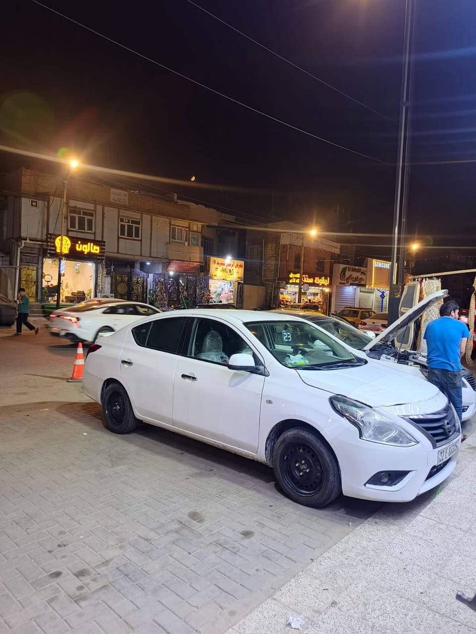 نيسان صني هندي
مديل 23 
مكينة كير تبريد كفالة عامة 
تخم تايرات جدد 
حساسات خلفية وكامرة 
شاشة جبيرة وتحكمات استيرا 
ضربتها جاملق وبنيد 
وبيها بارد بالصندوك وبارد بالجاملق 
رقم تلفون ***********
 سعر ١٠٣ بيهه مجال
