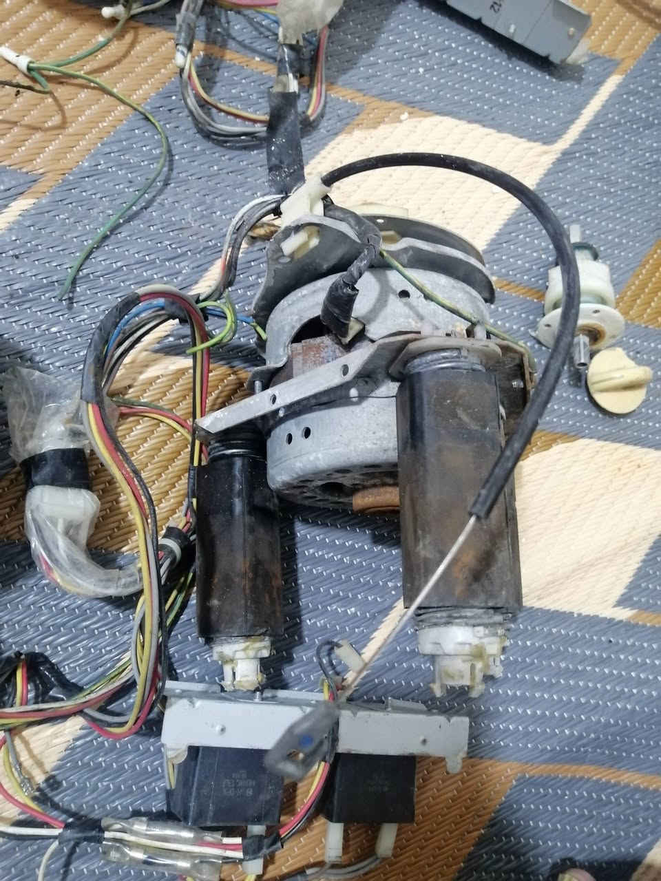 أغراض غساله هيتاشي تفصيخ آصليات كلهن نضاف شغالات للبيع إلي يريدهن يراسلني


**إذا كنت صاحب هذا الإعلان وتريد حذفه لأي سبب، رجاءا أرسل رسالة إلى الدعم الفني**