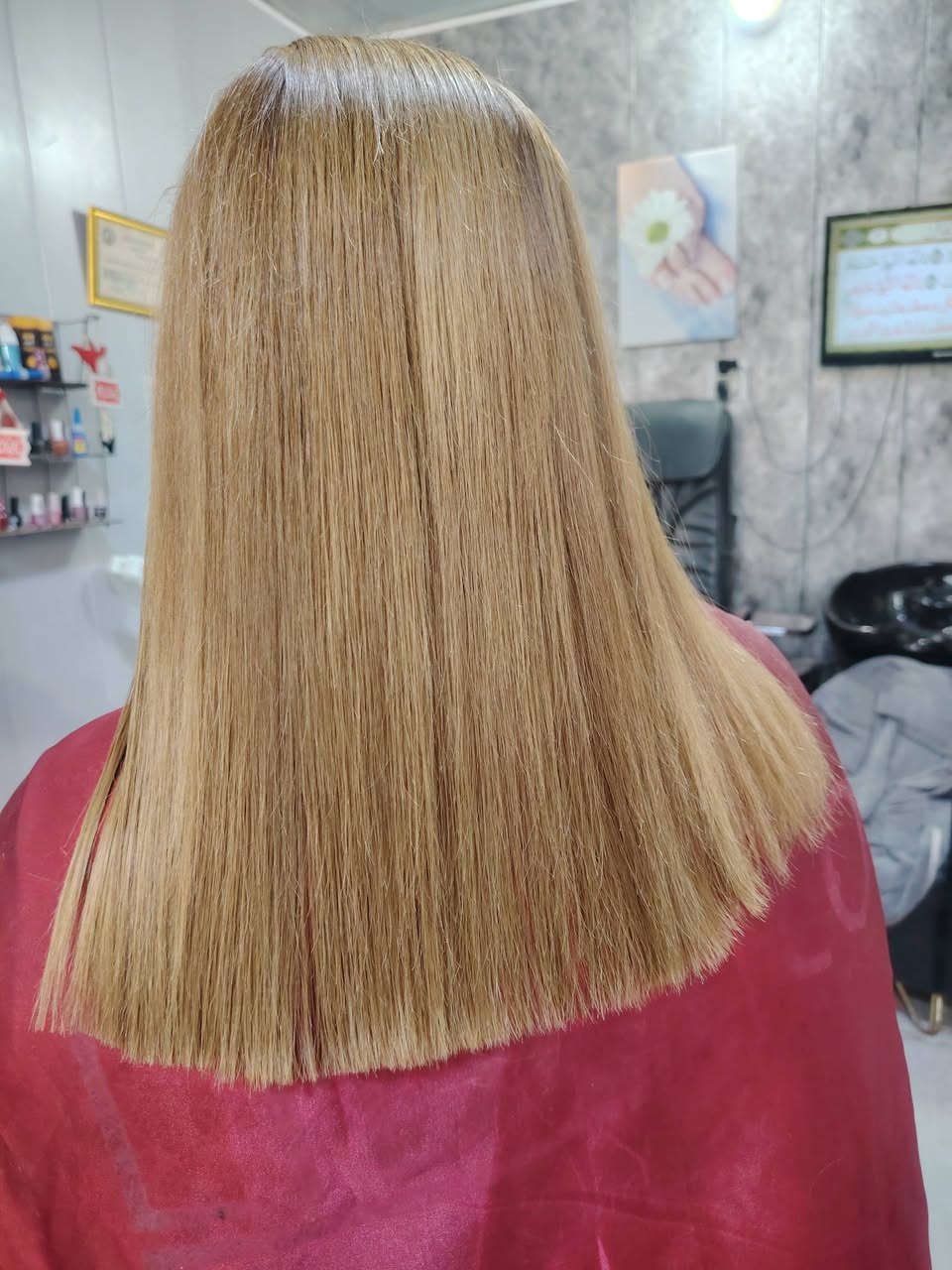 عروض شهر رمضان المبارك الكوافير ساندي الشرطه الخامسه قرب جامع *********** 
صبغ وتخصيل كل اطوال الشعر 30
صبغ الشعر 15
معالج بروتين 10
تنظيف قدم ملكي5
معالج ومسرح ككو هير 30
شمع وحف 5
تركيب رموش 5
تاتو 15
توريد شفه 20
تنظيف بشره ملكي 5
 مكياج 15 مع الرموش
